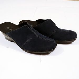 Clark's Blue Suede Slip on Pump Clog Size 7.5M US